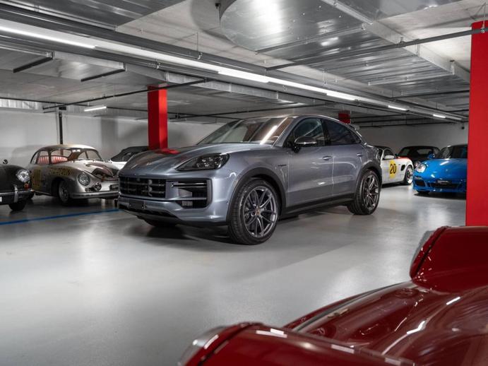 PORSCHE Cayenne Turbo E-Hybrid Coupé avec Paquet-GT, Plug-in-Hybrid Benzin/Elektro, Neuwagen, Automatik