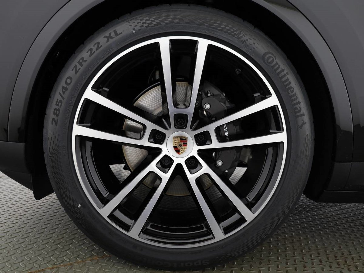 PORSCHE CAYENNE Coupé, Petrol, Second hand / Used, Automatic - 4