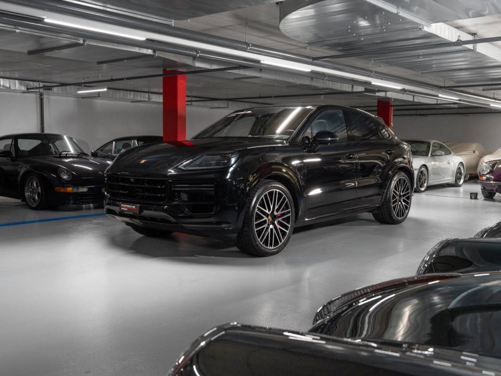 PORSCHE Cayenne Turbo E-Hybrid Coupé
