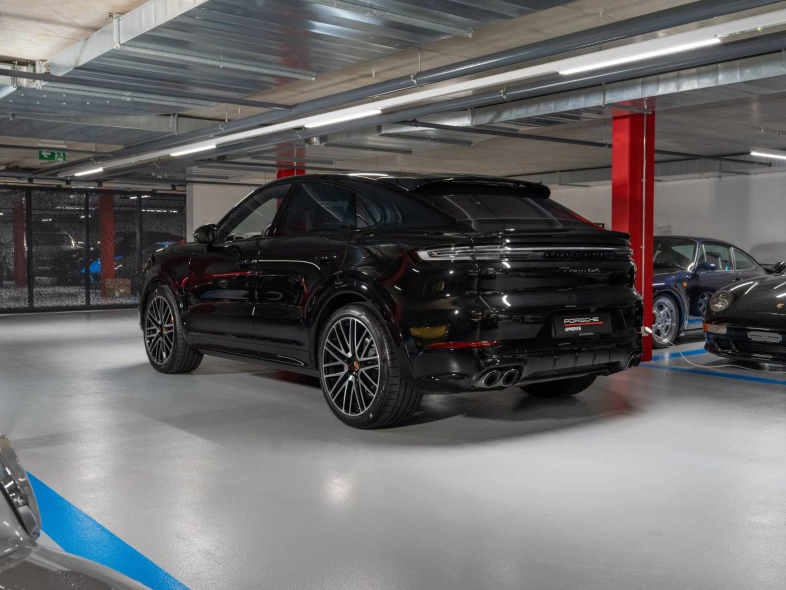 PORSCHE Cayenne Turbo E-Hybrid Coupé, Plug-in-Hybrid Petrol/Electric, Second hand / Used, Automatic - 5