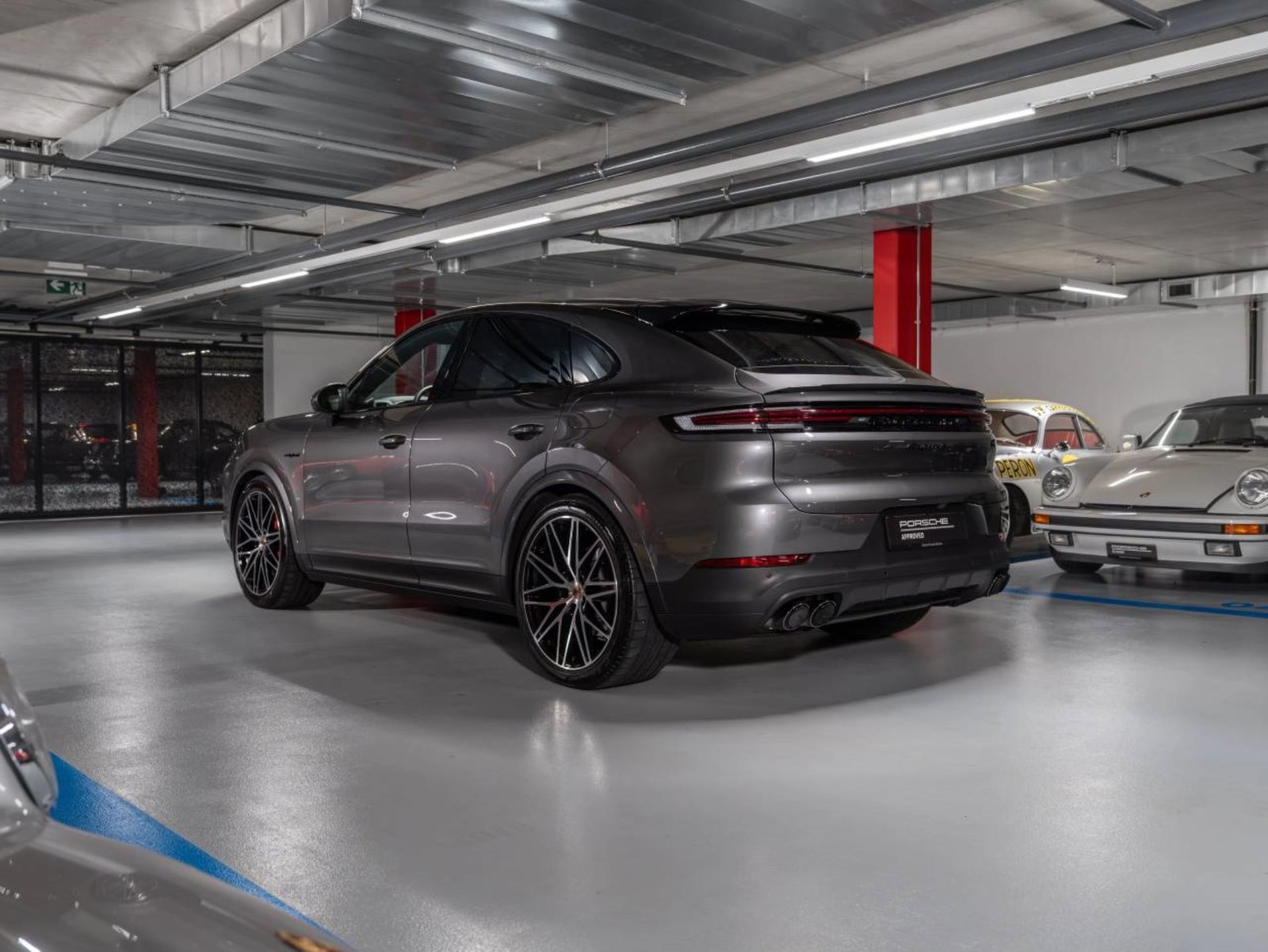 PORSCHE Cayenne S E-Hybrid Coupé, Plug-in-Hybrid Petrol/Electric, Second hand / Used, Automatic - 3
