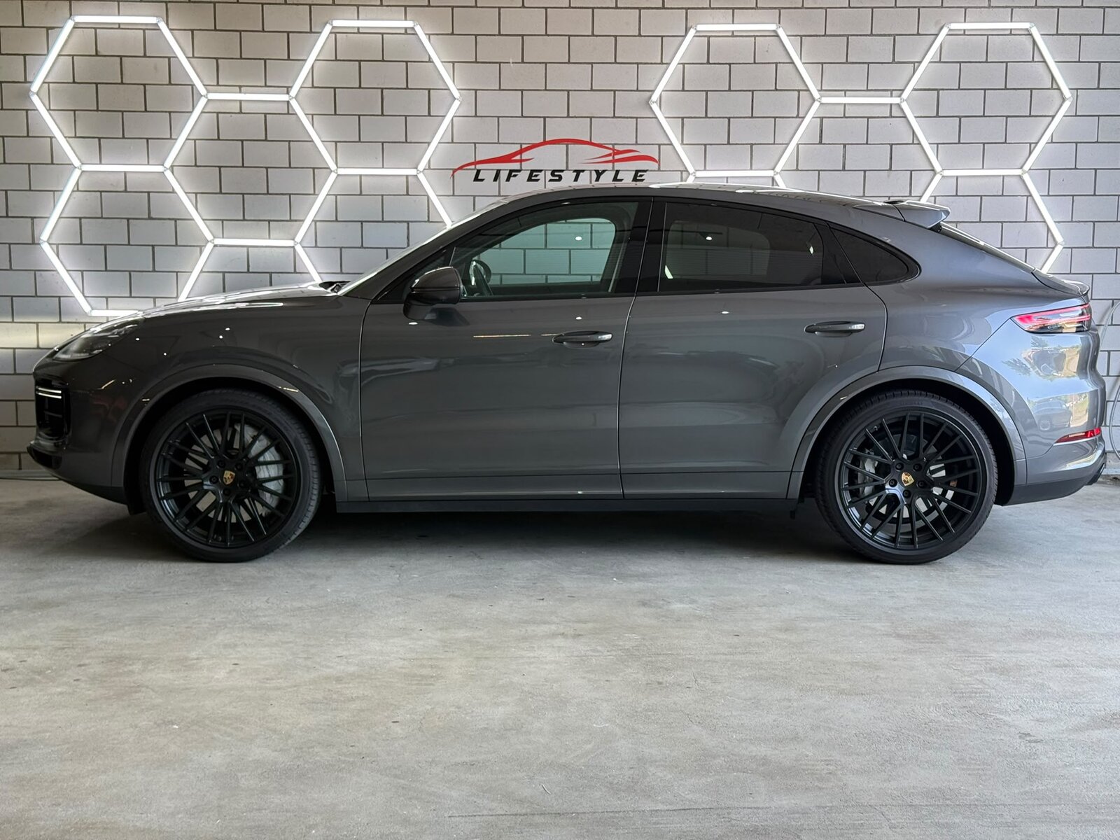 PORSCHE Cayenne Turbo Coupé, Petrol, Second hand / Used, Automatic - 2