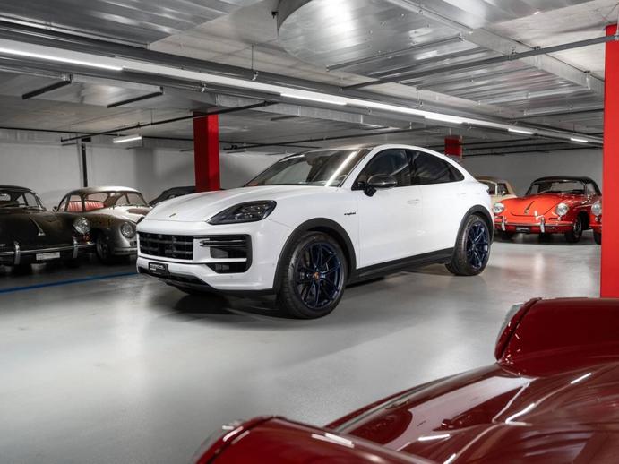 PORSCHE Cayenne Turbo E-Hybrid Coupé avec Paquet-GT, Hybride Rechargeable Essence/Électricité, Occasion / Utilisé, Automatique