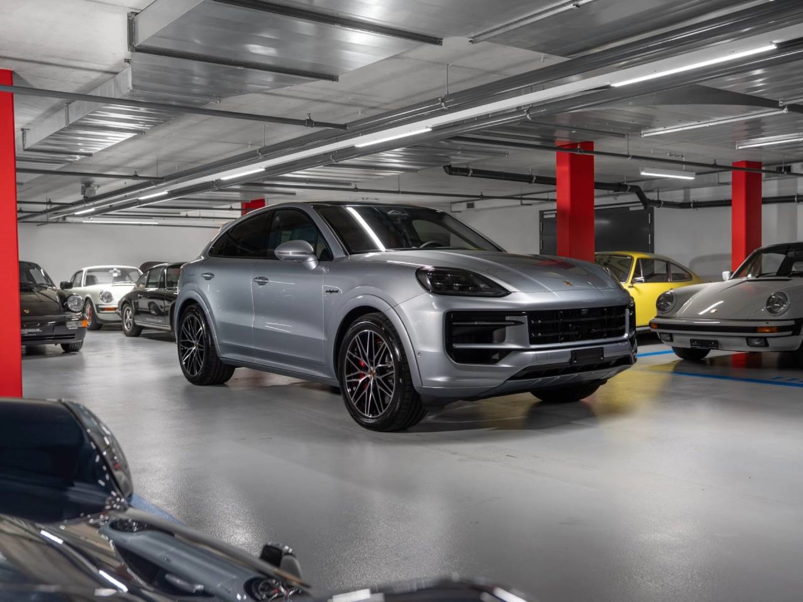 PORSCHE Cayenne S E-Hybrid Coupé Black Edition, Plug-in-Hybrid Petrol/Electric, Ex-demonstrator, Automatic - 3