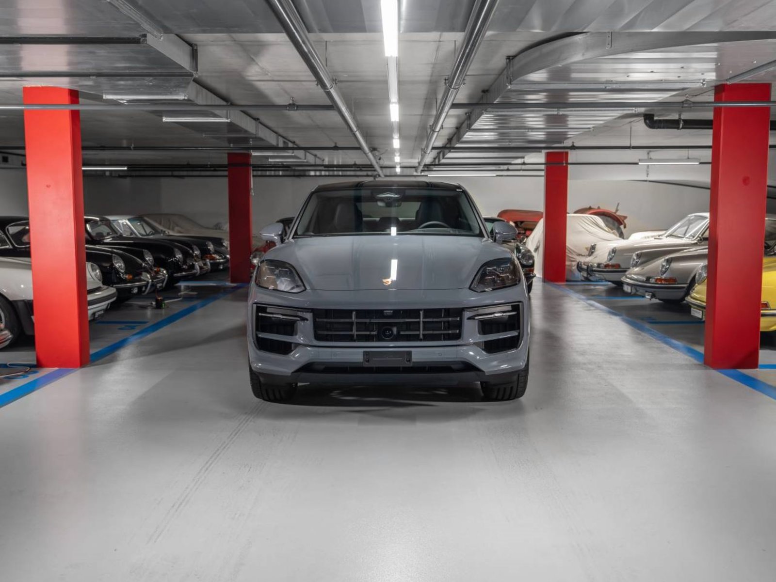 PORSCHE Cayenne E-Hybrid Coupé Black Edition, Hybride Rechargeable Essence/Électricité, Voiture nouvelle, Automatique - 2