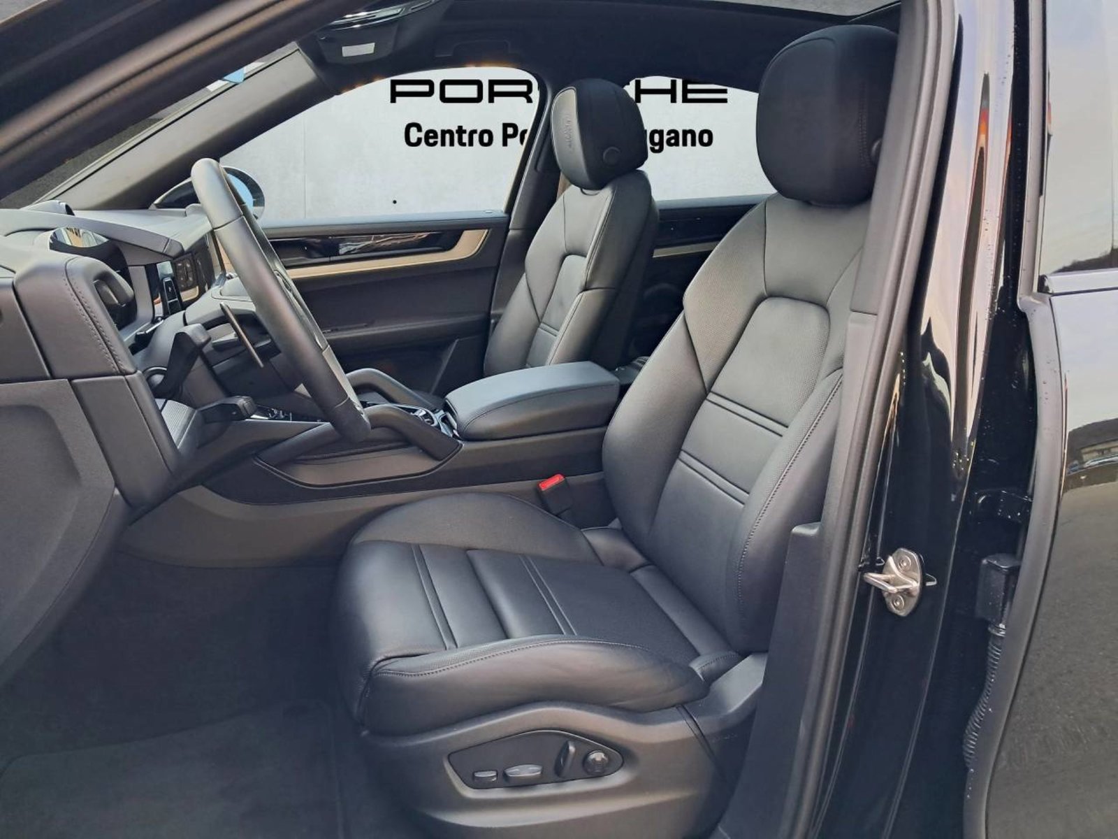 PORSCHE Cayenne E-Hybrid Coupé, Plug-in-Hybrid Benzin/Elektro, Occasion / Gebraucht, Automatik - 5