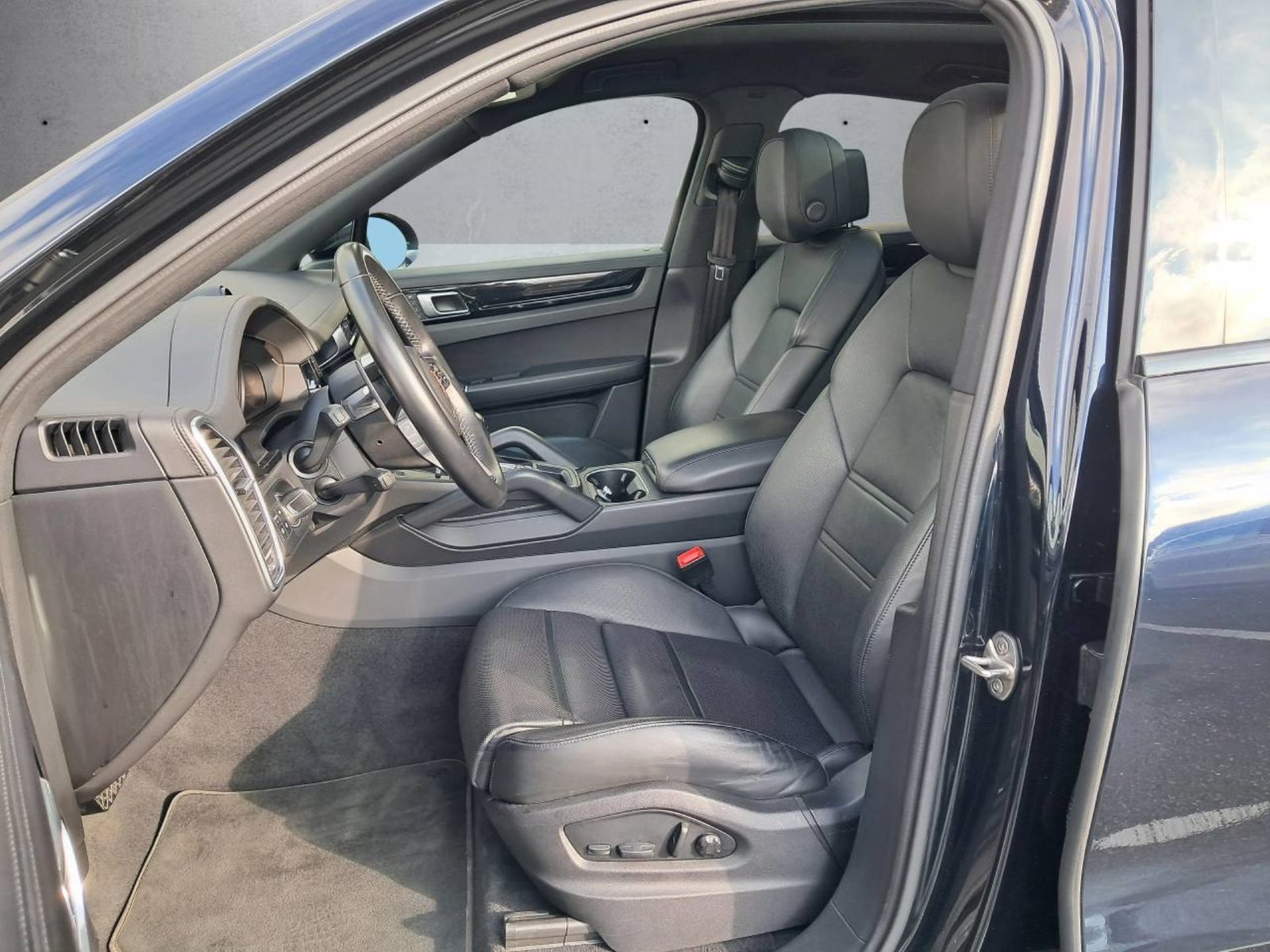 PORSCHE Cayenne E-Hybrid Coupè, Hybride Rechargeable Essence/Électricité, Occasion / Utilisé, Automatique - 5