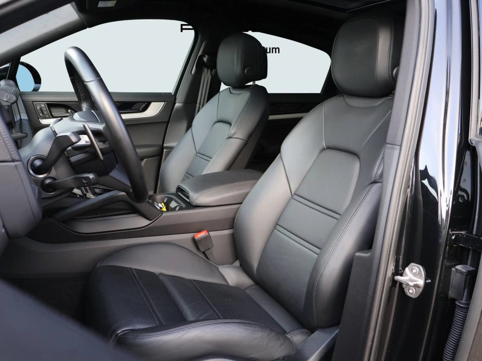 PORSCHE Cayenne E-Hybrid Coupé, Plug-in-Hybrid Benzin/Elektro, Occasion / Gebraucht, Automatik - 5