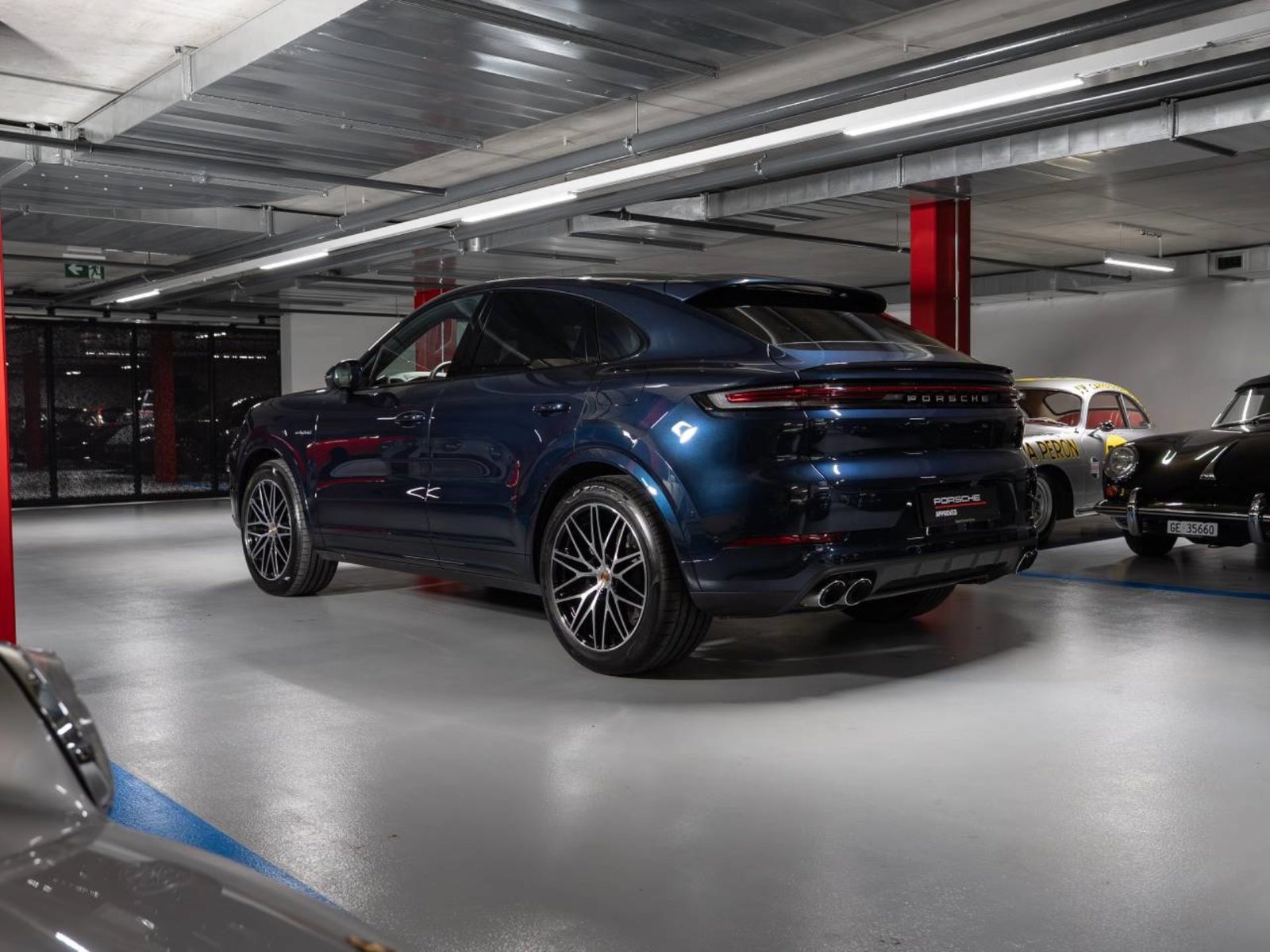 PORSCHE Cayenne E-Hybrid Coupé, Plug-in-Hybrid Petrol/Electric, Second hand / Used, Automatic - 3