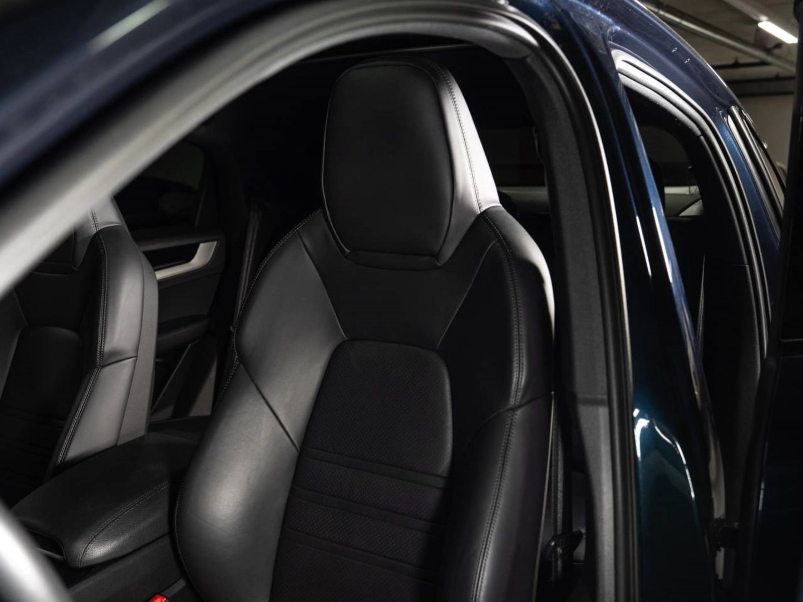 PORSCHE Cayenne E-Hybrid Coupé, Plug-in-Hybrid Petrol/Electric, Second hand / Used, Automatic - 5