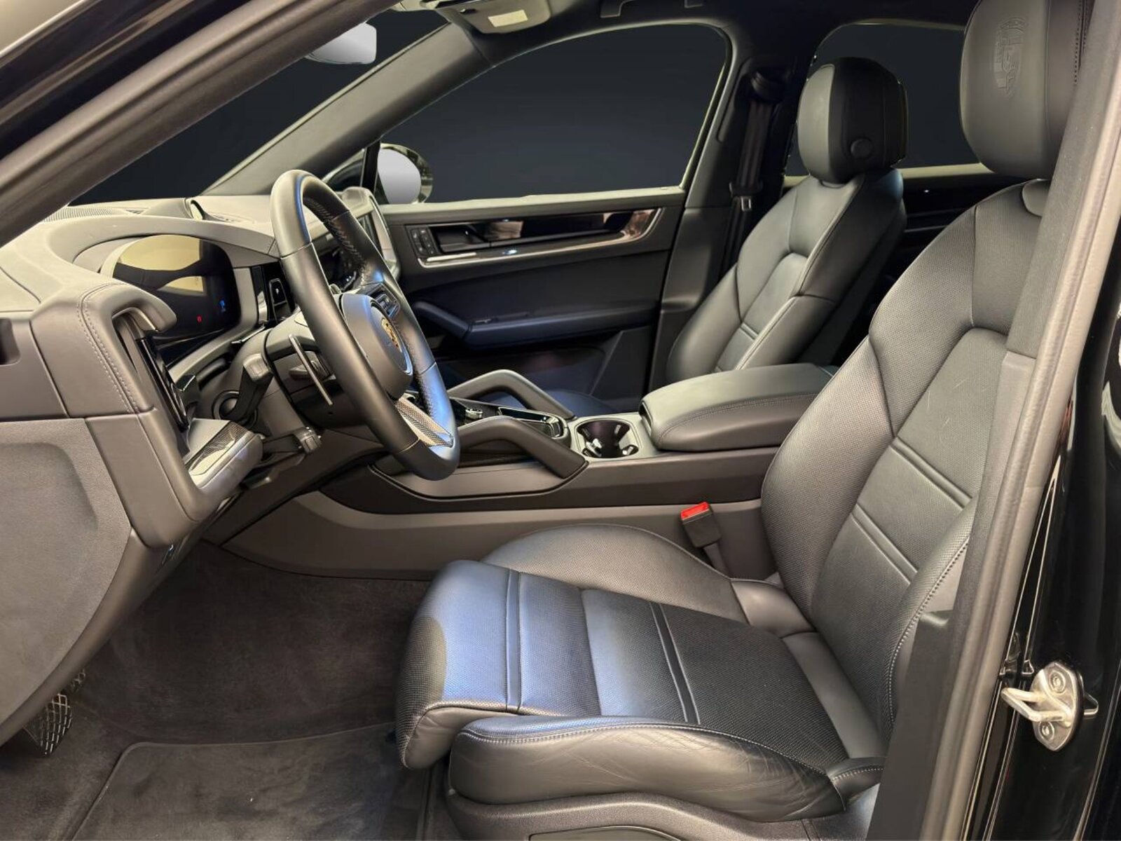 PORSCHE Cayenne E-Hybrid Coupé, Plug-in-Hybrid Benzin/Elektro, Occasion, Automatik - 5
