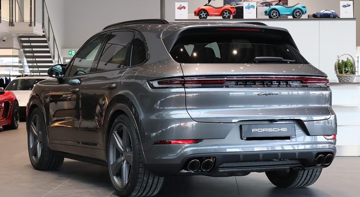 PORSCHE Cayenne E-Hybrid Tiptronic, Plug-in-Hybrid Benzina/Elettrica, Auto nuove, Automatico - 4