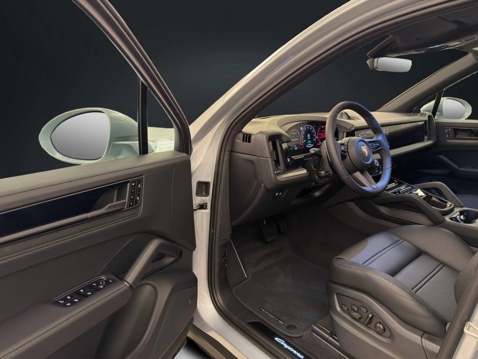 PORSCHE Cayenne E-Hybrid Black Edition, Plug-in-Hybrid Petrol/Electric, New car, Automatic - 4