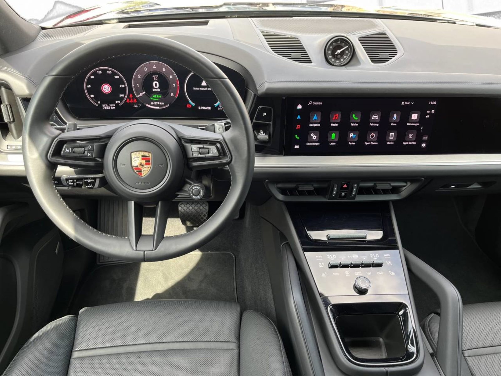 PORSCHE CAYENNE E-Hybrid, Plug-in-Hybrid Petrol/Electric, Second hand / Used, Automatic - 5