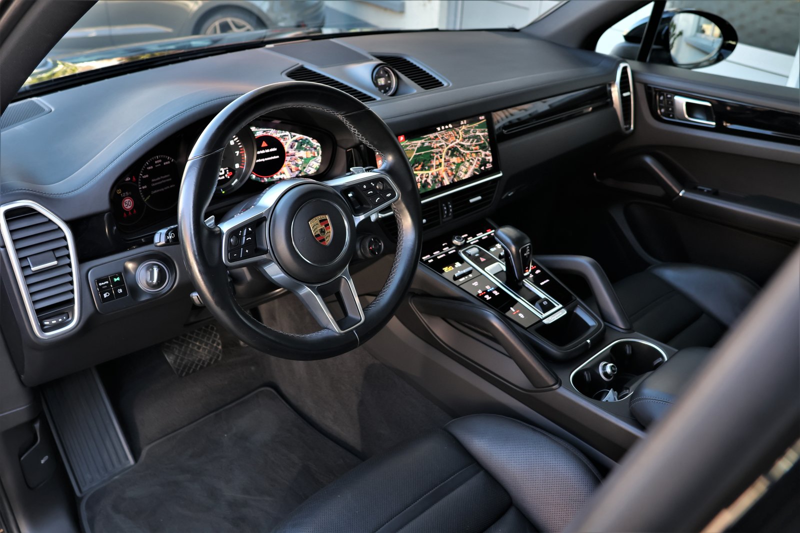 PORSCHE Cayenne E-Hybrid (CH) "Approved Garantie bis 05/2026", Hybride Rechargeable Essence/Électricité, Occasion / Utilisé, Automatique - 7