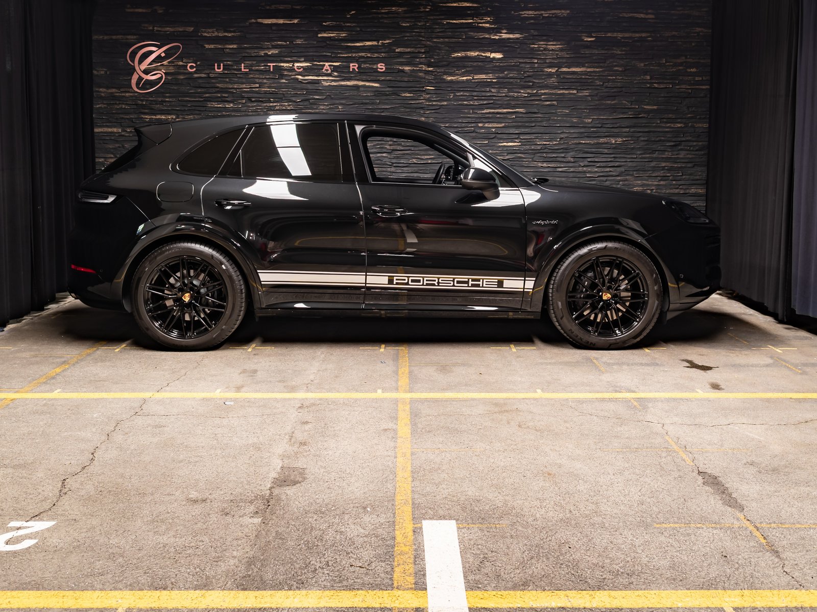 PORSCHE CAYENNE E-HYBRID