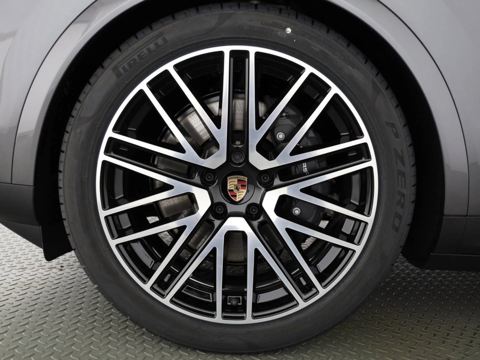PORSCHE Cayenne E-Hybrid, Plug-in-Hybrid Benzin/Elektro, Occasion / Gebraucht, Automatik - 6