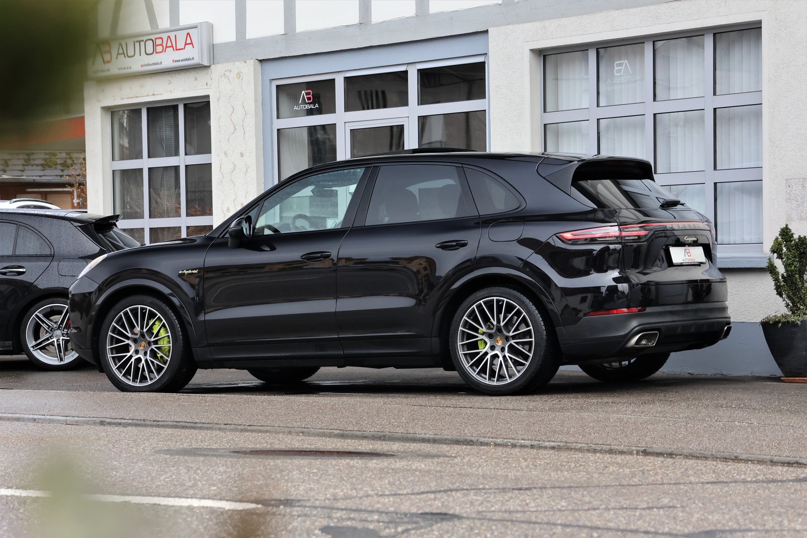 PORSCHE Cayenne E-Hybrid, Plug-in-Hybrid Petrol/Electric, Second hand / Used, Automatic - 3