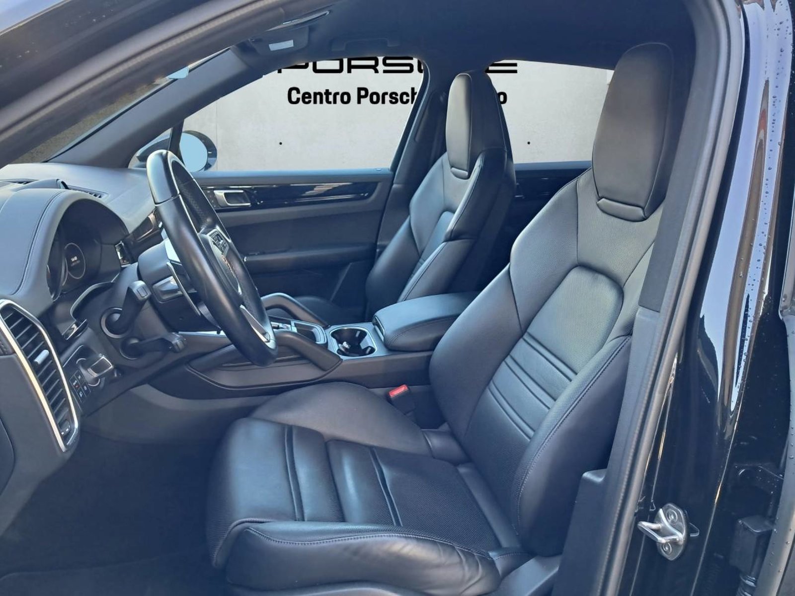 PORSCHE Cayenne E-Hybrid, Plug-in-Hybrid Benzin/Elektro, Occasion / Gebraucht, Automatik - 5