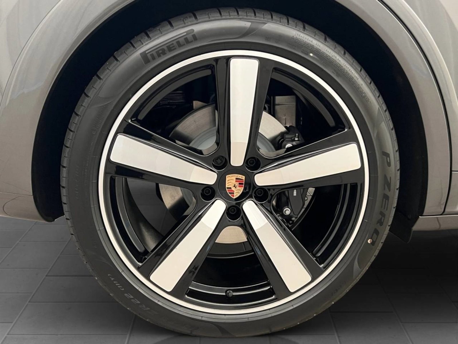 PORSCHE Cayenne E-Hybrid, Plug-in-Hybrid Petrol/Electric, Second hand / Used, Automatic - 7