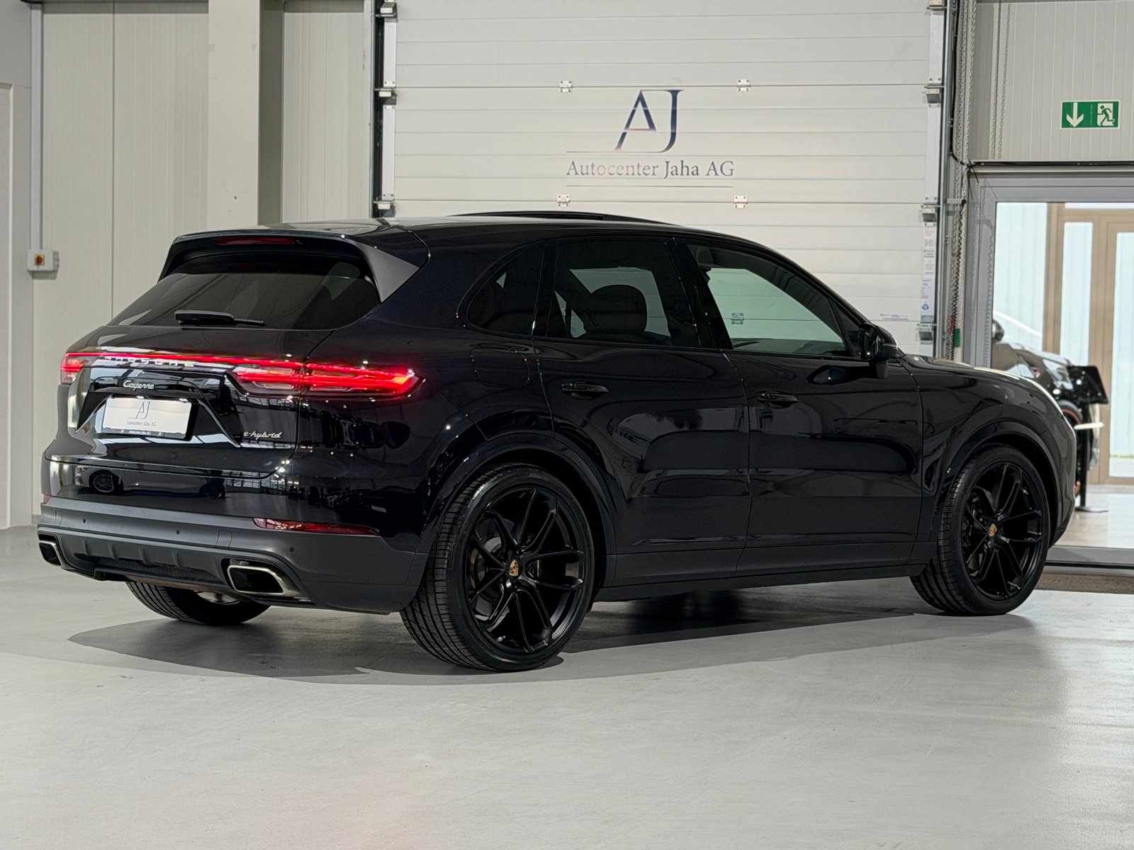 PORSCHE Cayenne E-Hybrid (CH) AHK 3500KG, Hybride Rechargeable Essence/Électricité, Occasion / Utilisé, Automatique - 7