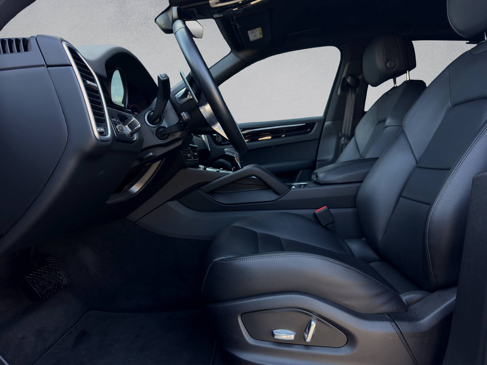PORSCHE Cayenne E-Hybrid, Hybride Rechargeable Essence/Électricité, Occasion / Utilisé, Automatique - 7