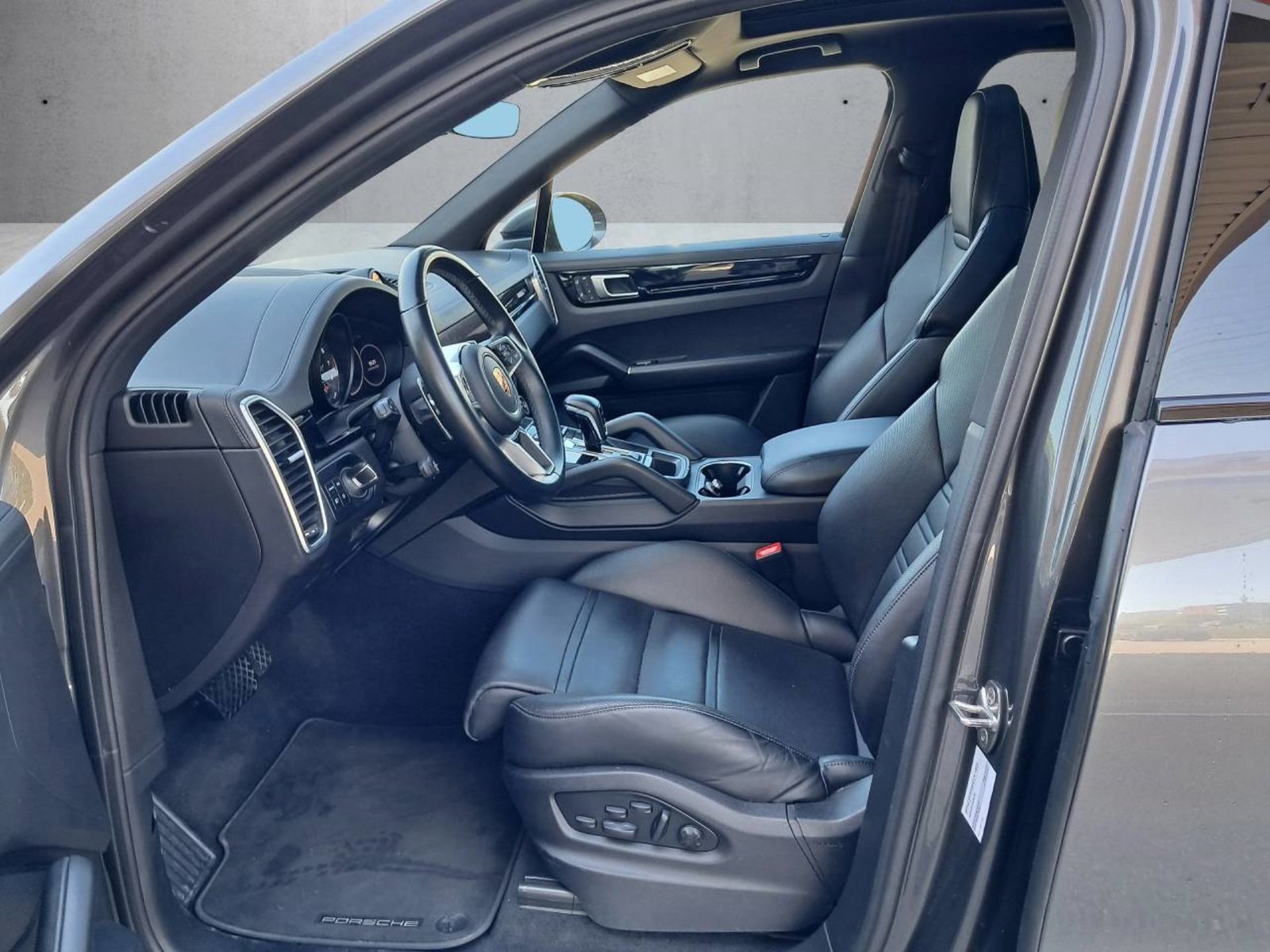 PORSCHE Cayenne E-Hybrid, Plug-in-Hybrid Benzin/Elektro, Occasion / Gebraucht, Automatik - 4