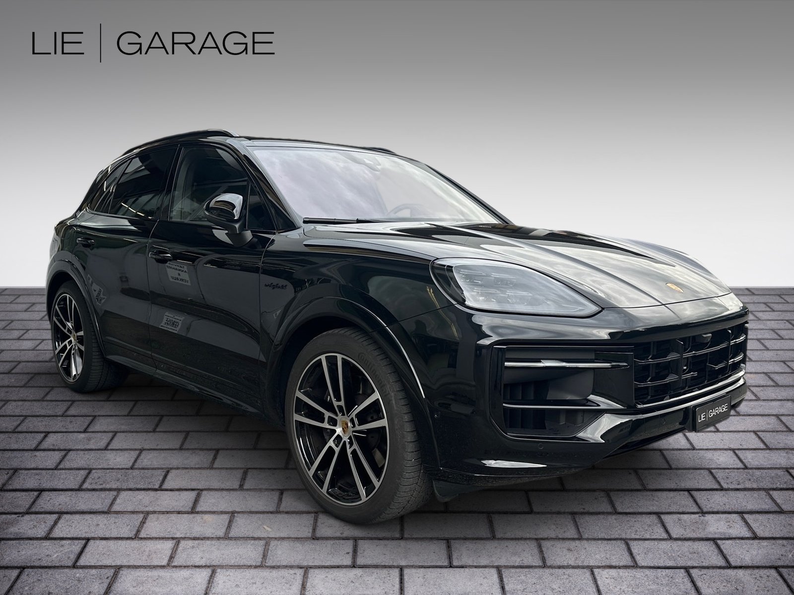 PORSCHE Cayenne E-Hybrid Tiptronic, Plug-in-Hybrid Petrol/Electric, Second hand / Used, Automatic - 2