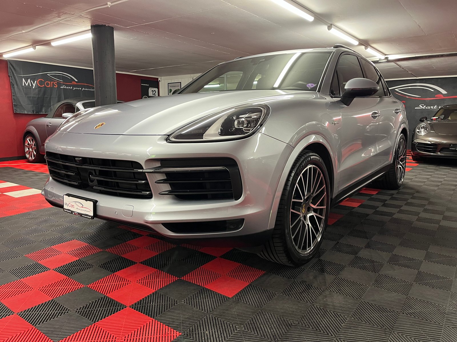 PORSCHE Cayenne E-Hybrid, Hybride Rechargeable Essence/Électricité, Occasion / Utilisé, Automatique - 2