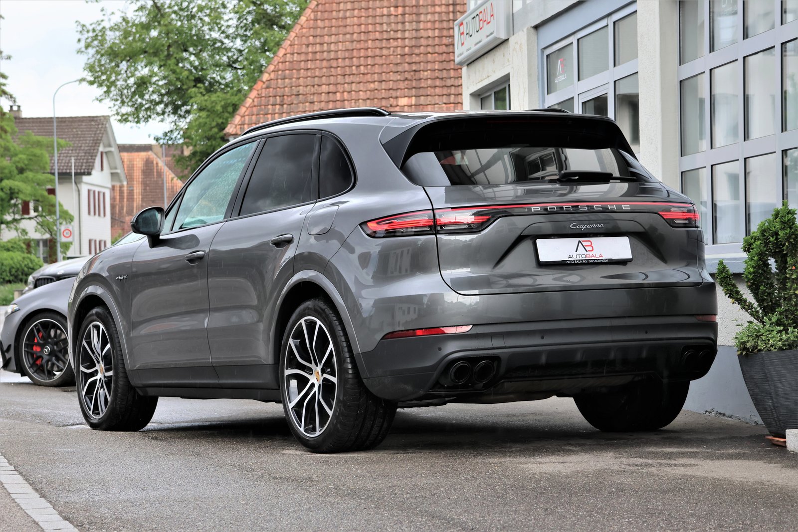 PORSCHE Cayenne E-Hybrid (CH) Approved 10/27, Hybride Rechargeable Essence/Électricité, Occasion / Utilisé, Automatique - 3