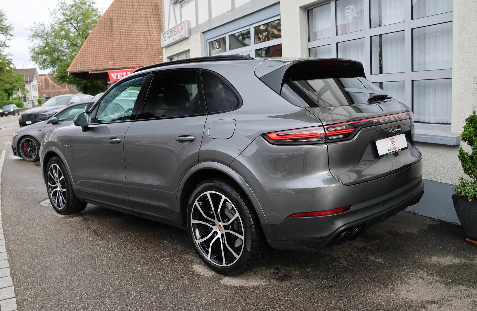 PORSCHE Cayenne E-Hybrid (CH) Approved 10/27, Hybride Rechargeable Essence/Électricité, Occasion / Utilisé, Automatique - 6