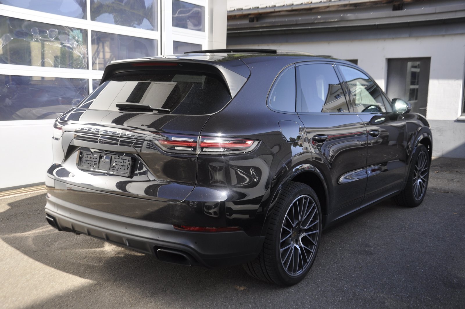PORSCHE Cayenne E-Hybrid I Anhängerkupplung, Plug-in-Hybrid Petrol/Electric, Second hand / Used, Automatic - 3
