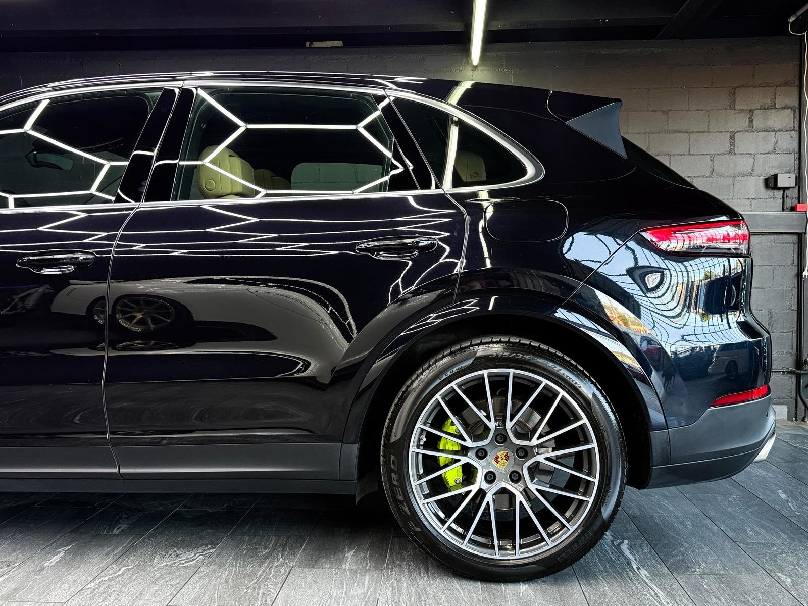 PORSCHE Cayenne E-Hybrid, Hybride Rechargeable Essence/Électricité, Occasion / Utilisé, Automatique - 7