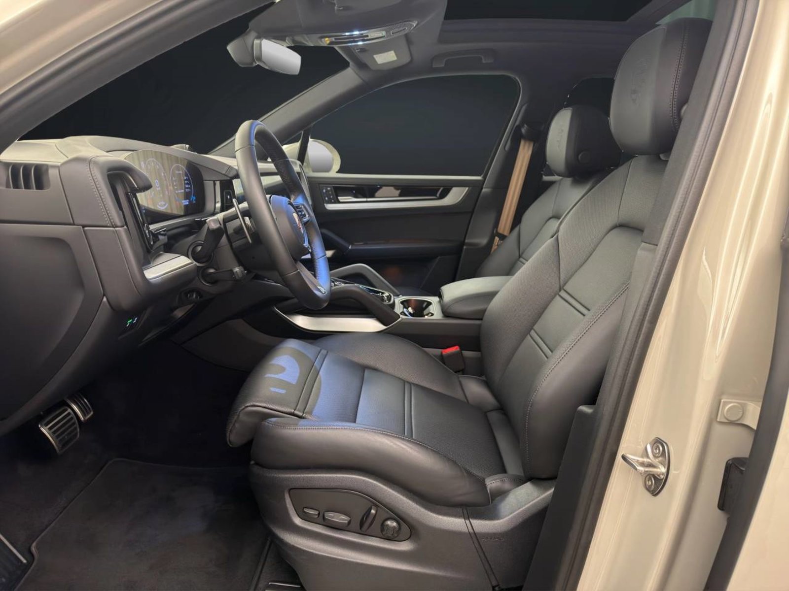 PORSCHE Cayenne E-Hybrid, Hybride Rechargeable Essence/Électricité, Occasion / Utilisé, Automatique - 5