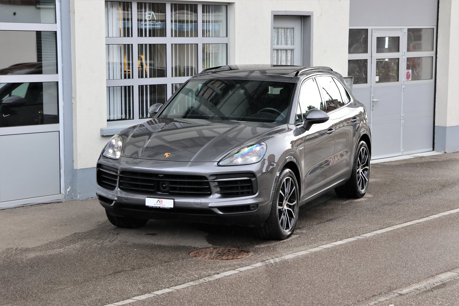 PORSCHE Cayenne E-Hybrid (CH) Approved 10/27