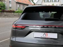 PORSCHE Cayenne E-Hybrid (CH) Approved 10/27, Plug-in-Hybrid Benzin/Elektro, Occasion / Gebraucht, Automatik - 7