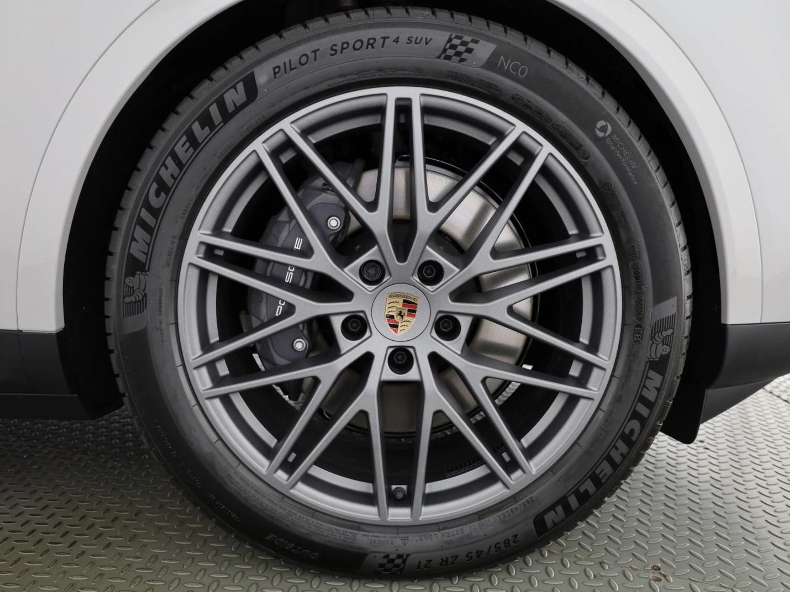 PORSCHE Cayenne E-Hybrid, Hybride Rechargeable Essence/Électricité, Voiture de démonstration, Automatique - 6