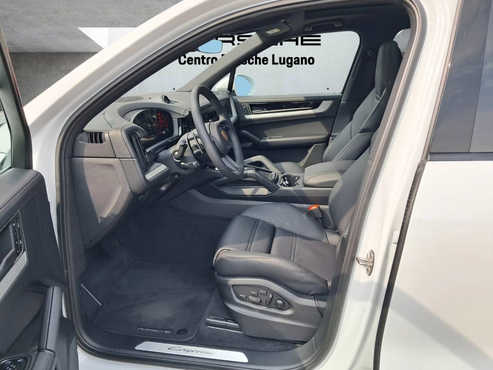 PORSCHE Cayenne E-Hybrid, Hybride Rechargeable Essence/Électricité, Voiture de démonstration, Automatique - 4