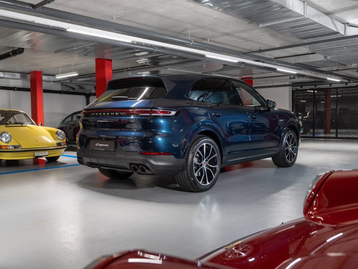 PORSCHE Cayenne E-Hybrid, Plug-in-Hybrid Petrol/Electric, New car, Automatic - 7