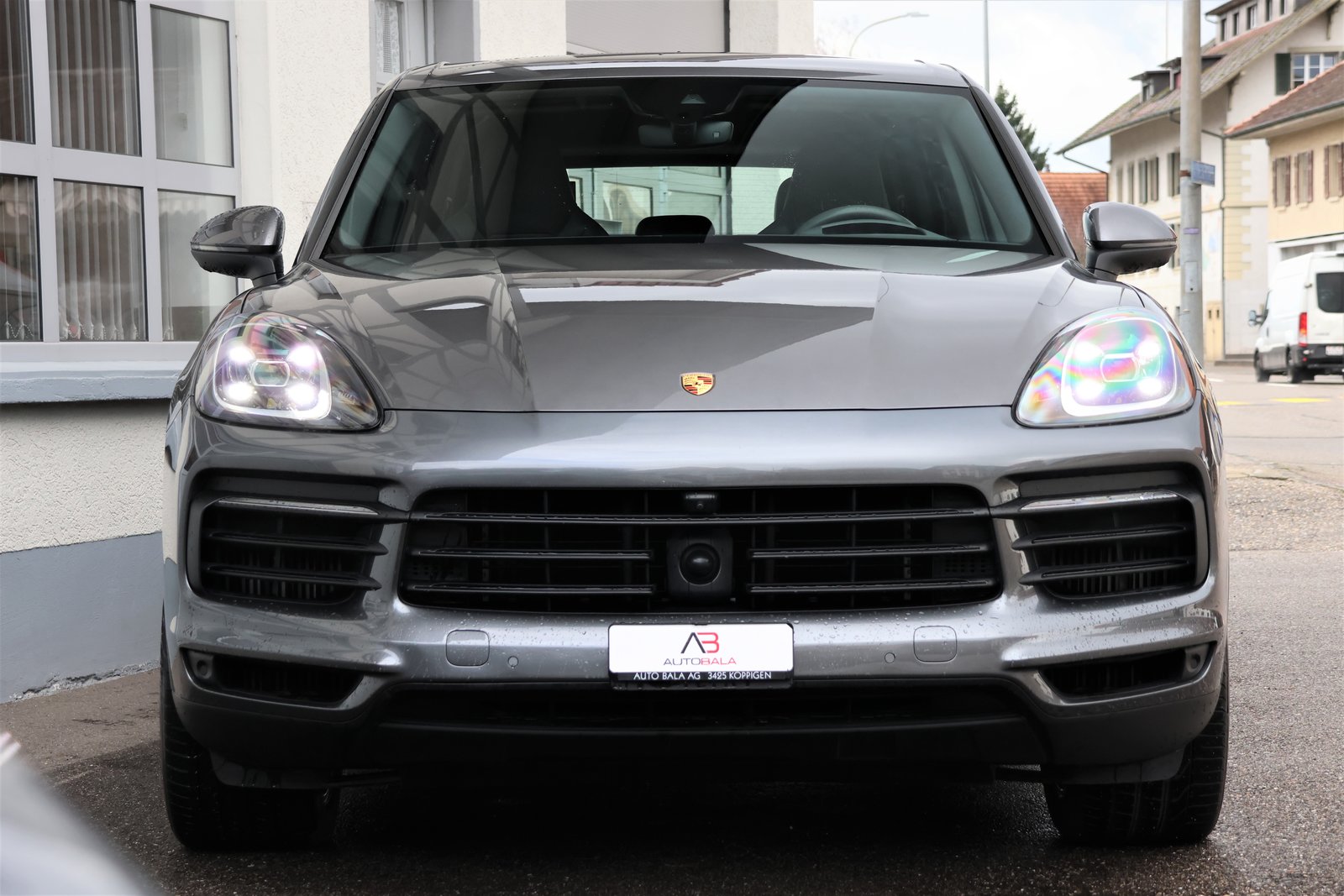 PORSCHE Cayenne E-Hybrid (CH) + 3'500KG AHK, Plug-in-Hybrid Petrol/Electric, Second hand / Used, Automatic - 2