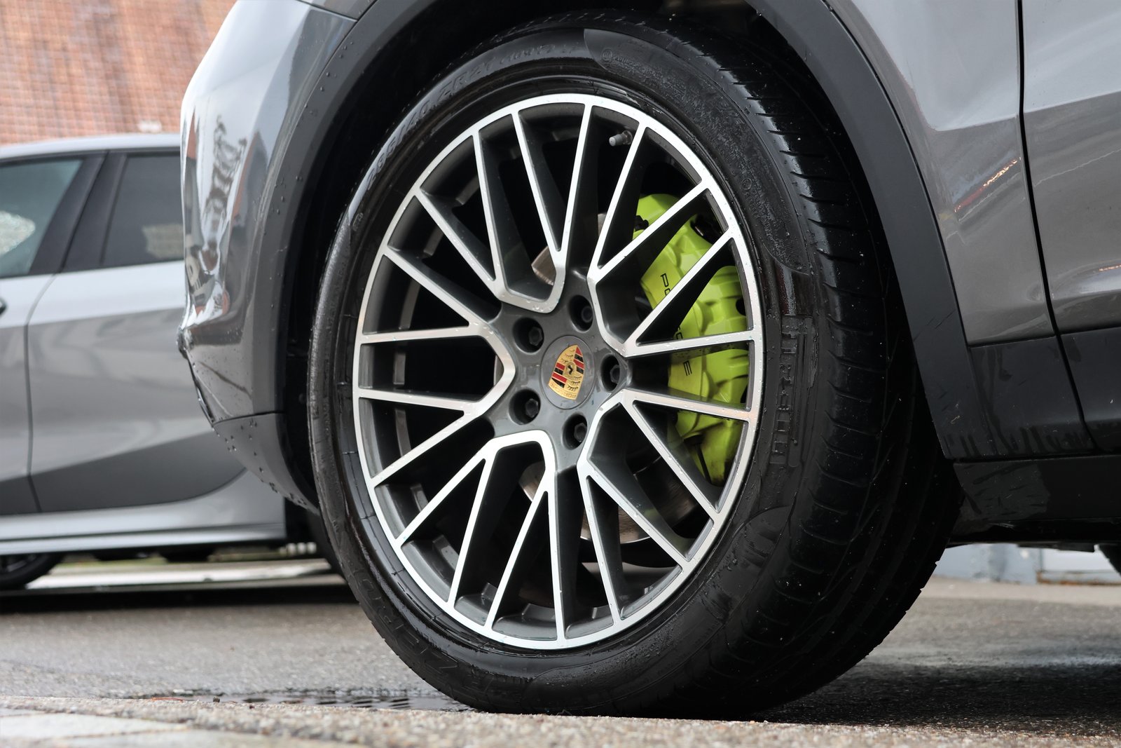 PORSCHE Cayenne E-Hybrid (CH) + 3'500KG AHK, Plug-in-Hybrid Petrol/Electric, Second hand / Used, Automatic - 7