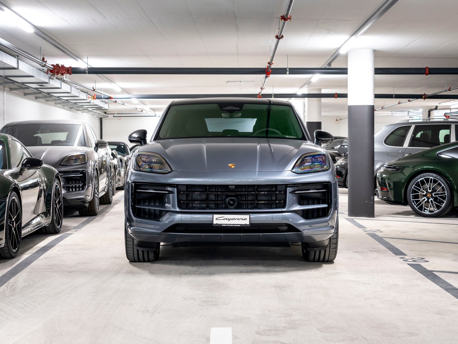 PORSCHE Cayenne Coupé E-Hybrid Black Edition Tiptronic, Plug-in-Hybrid Benzina/Elettrica, Auto nuove, Automatico - 4