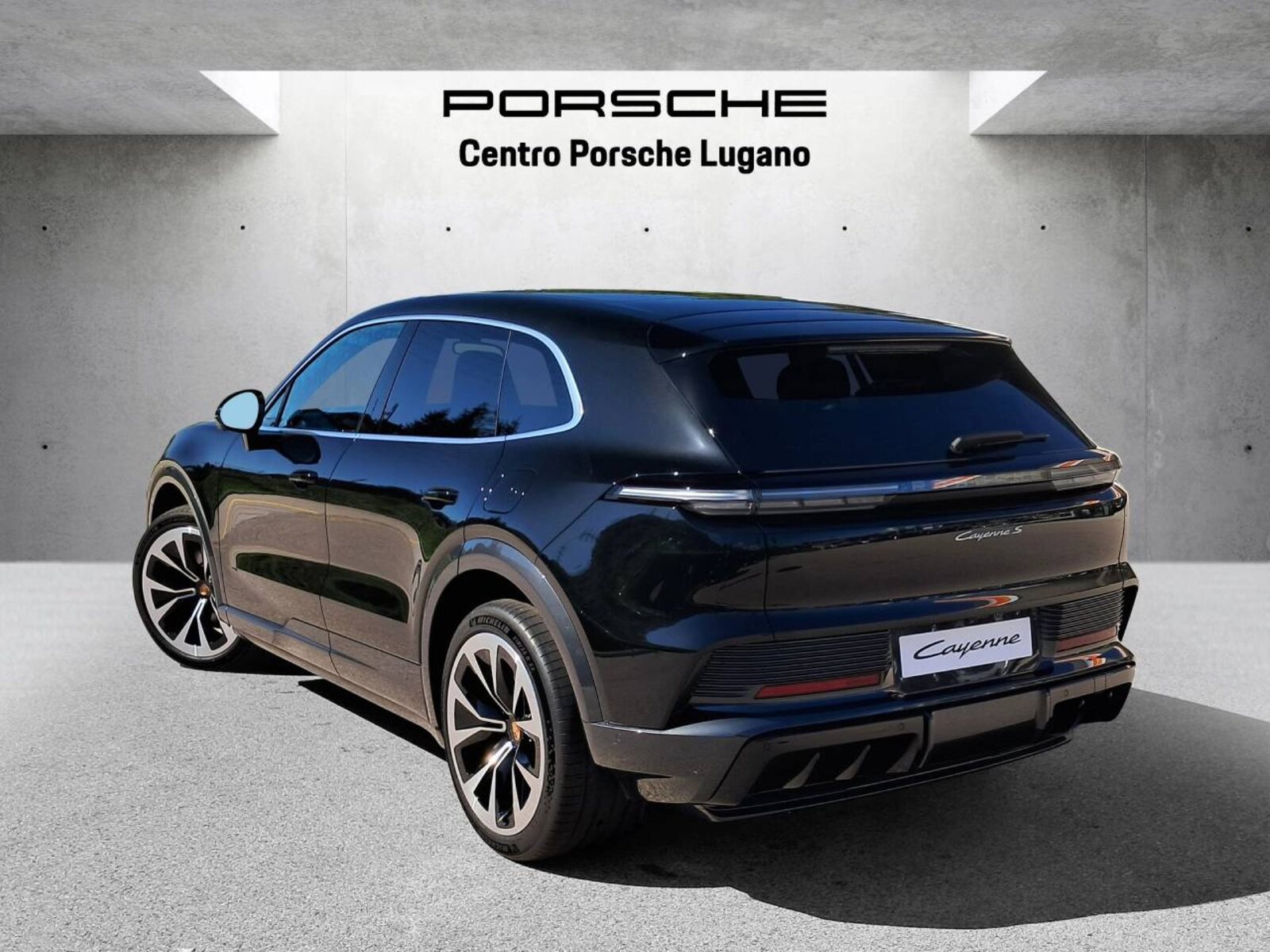 PORSCHE Cayenne S Electric, Electric, New car, Automatic - 3