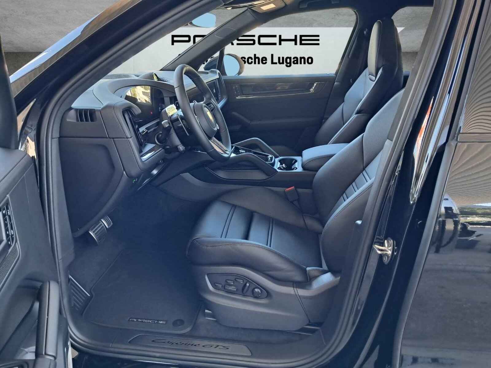 PORSCHE Cayenne GTS, Petrol, New car, Automatic - 4