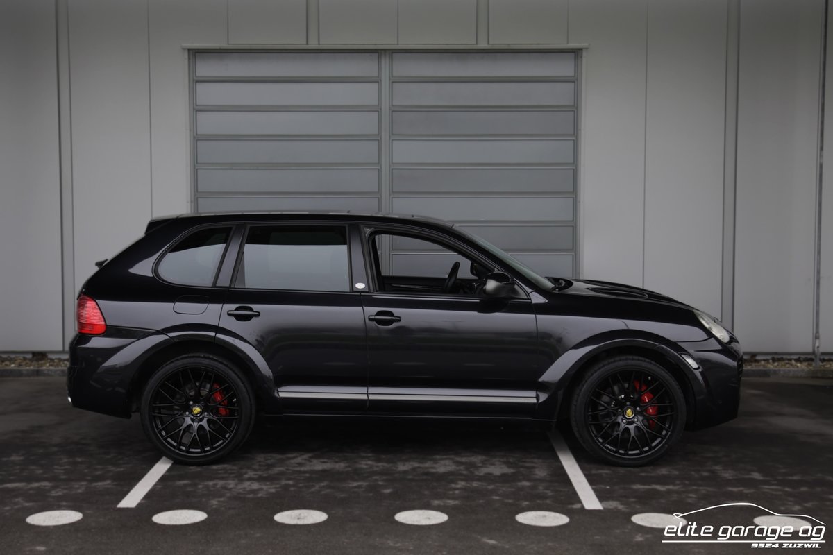 PORSCHE Cayenne Turbo, Petrol, Second hand / Used, Automatic - 6