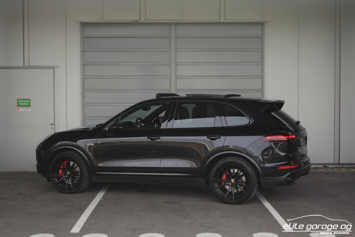 PORSCHE Cayenne Turbo ALL BLACK, Benzin, Occasion / Gebraucht, Automatik - 3