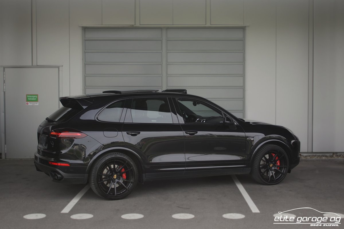 PORSCHE Cayenne Turbo ALL BLACK, Benzin, Occasion / Gebraucht, Automatik - 5