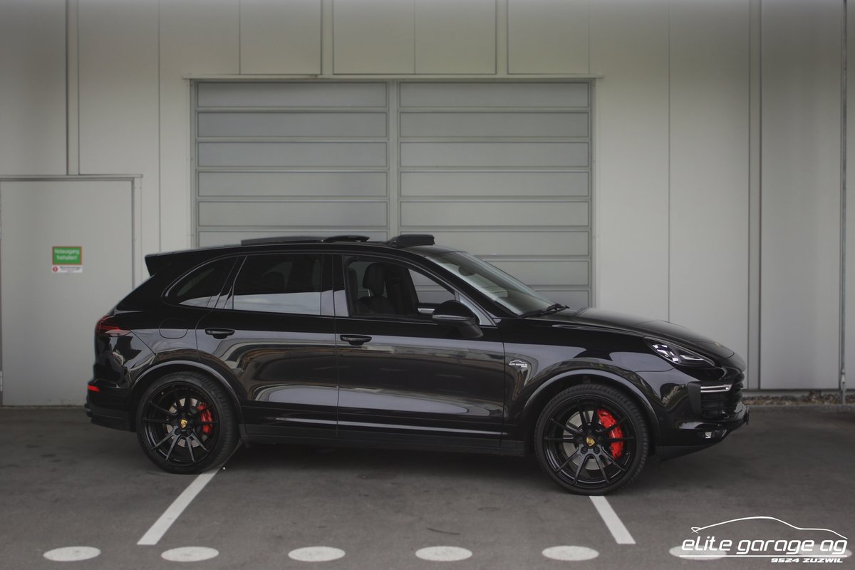 PORSCHE Cayenne Turbo ALL BLACK, Benzin, Occasion / Gebraucht, Automatik - 7