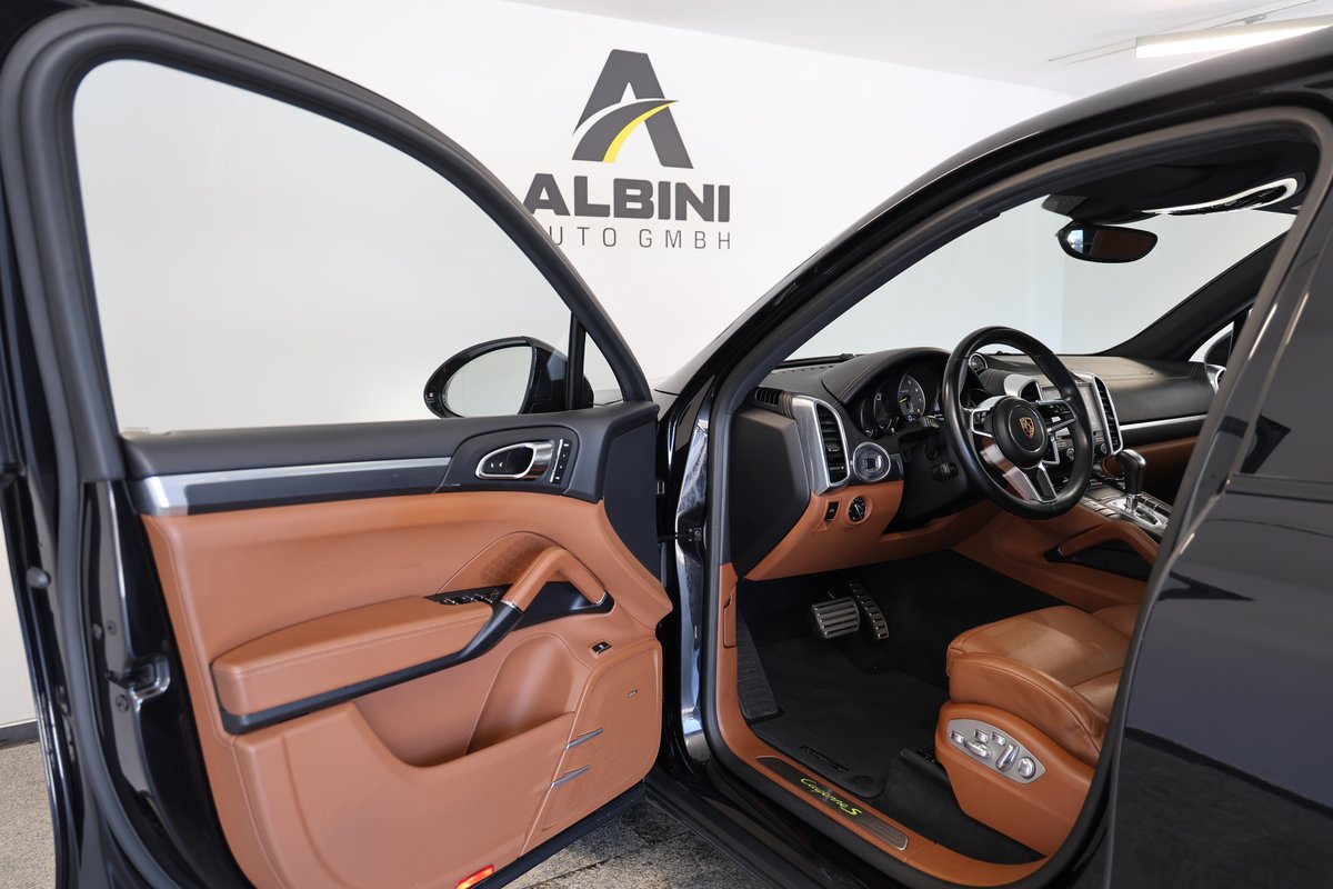 PORSCHE Cayenne S E-Hybrid, Plug-in-Hybrid Petrol/Electric, Second hand / Used, Automatic - 5