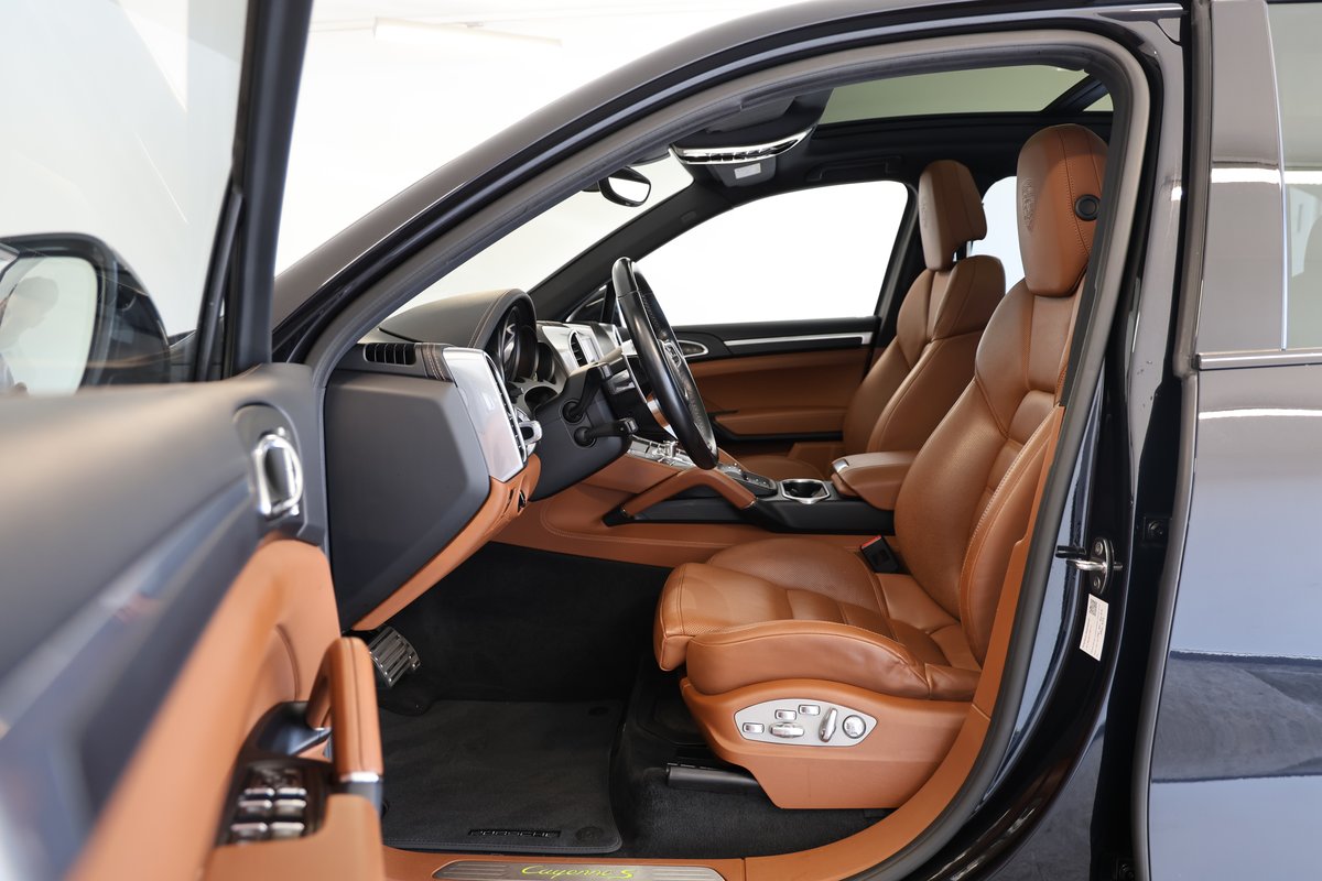 PORSCHE Cayenne S E-Hybrid, Plug-in-Hybrid Petrol/Electric, Second hand / Used, Automatic - 7